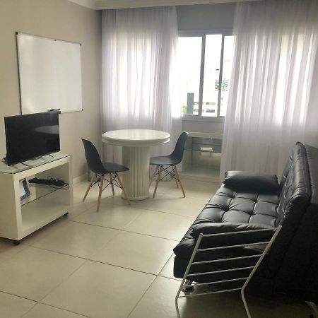 Apartamento Centro/Batel Apartment Curitiba Bagian luar foto